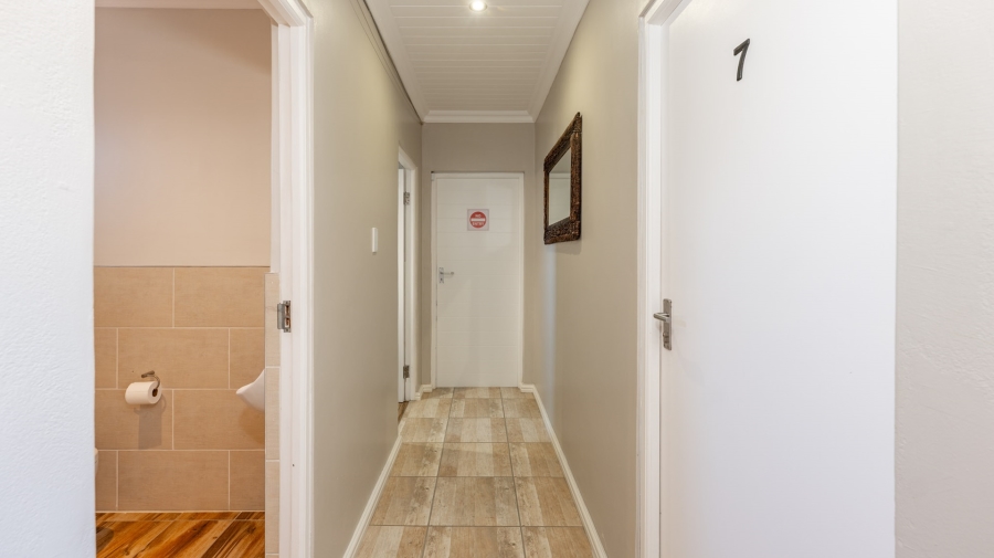 9 Bedroom Property for Sale in Struisbaai Western Cape